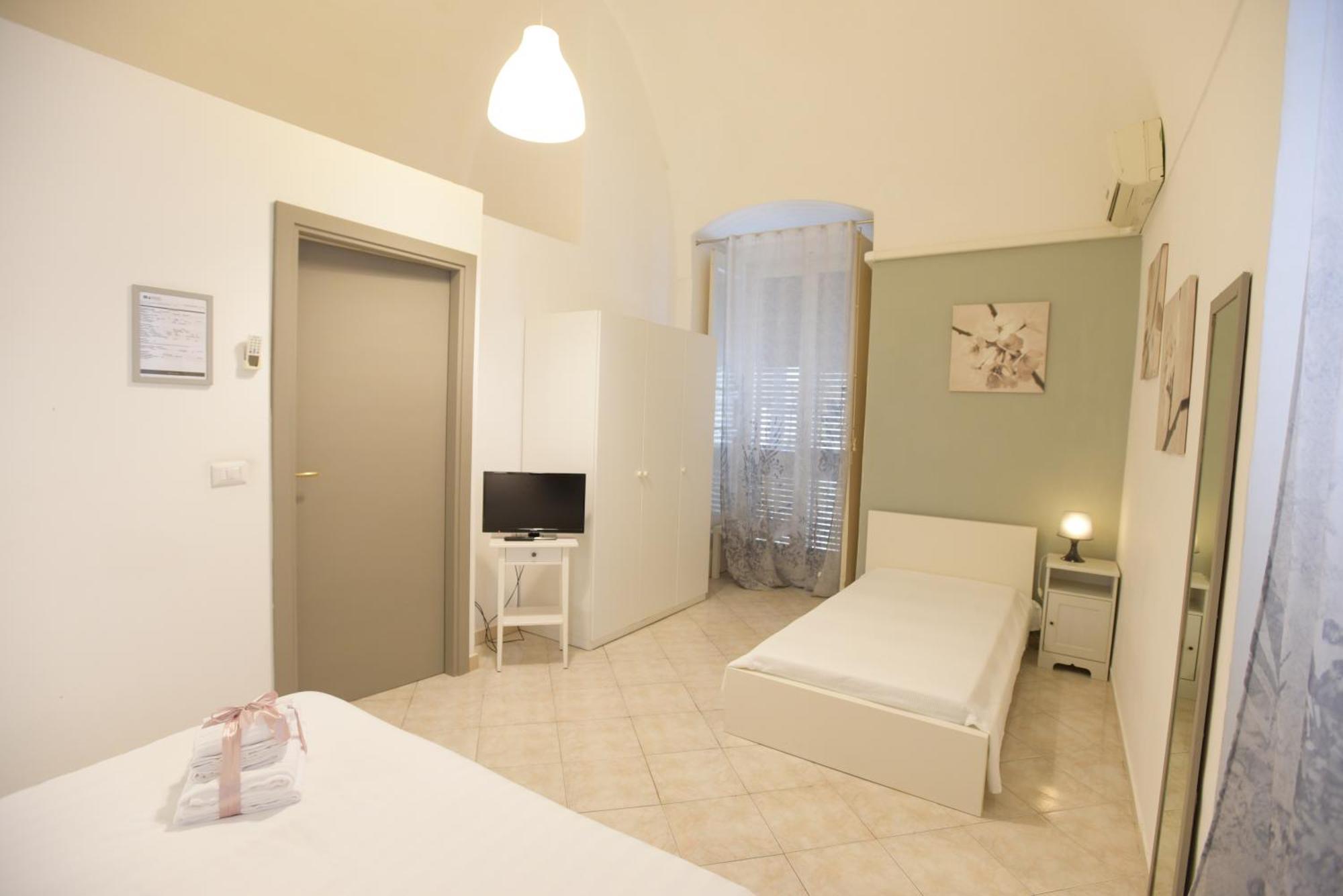 Cittadella28 Like At Home Trani Εξωτερικό φωτογραφία